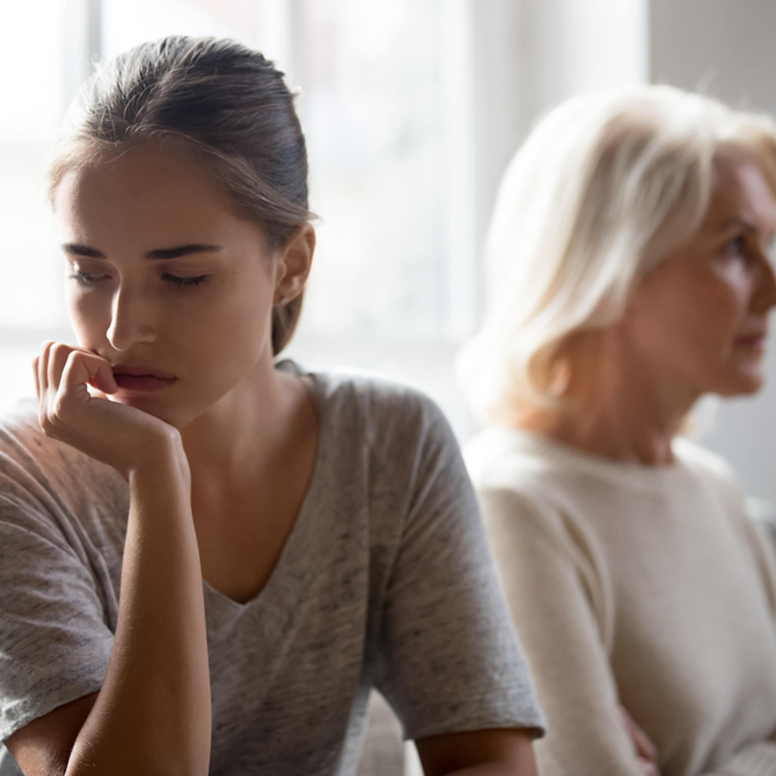 Pourquoi s'éloigne-t-on de sa famille ? Une spécialiste des relations humaines décrit le problème