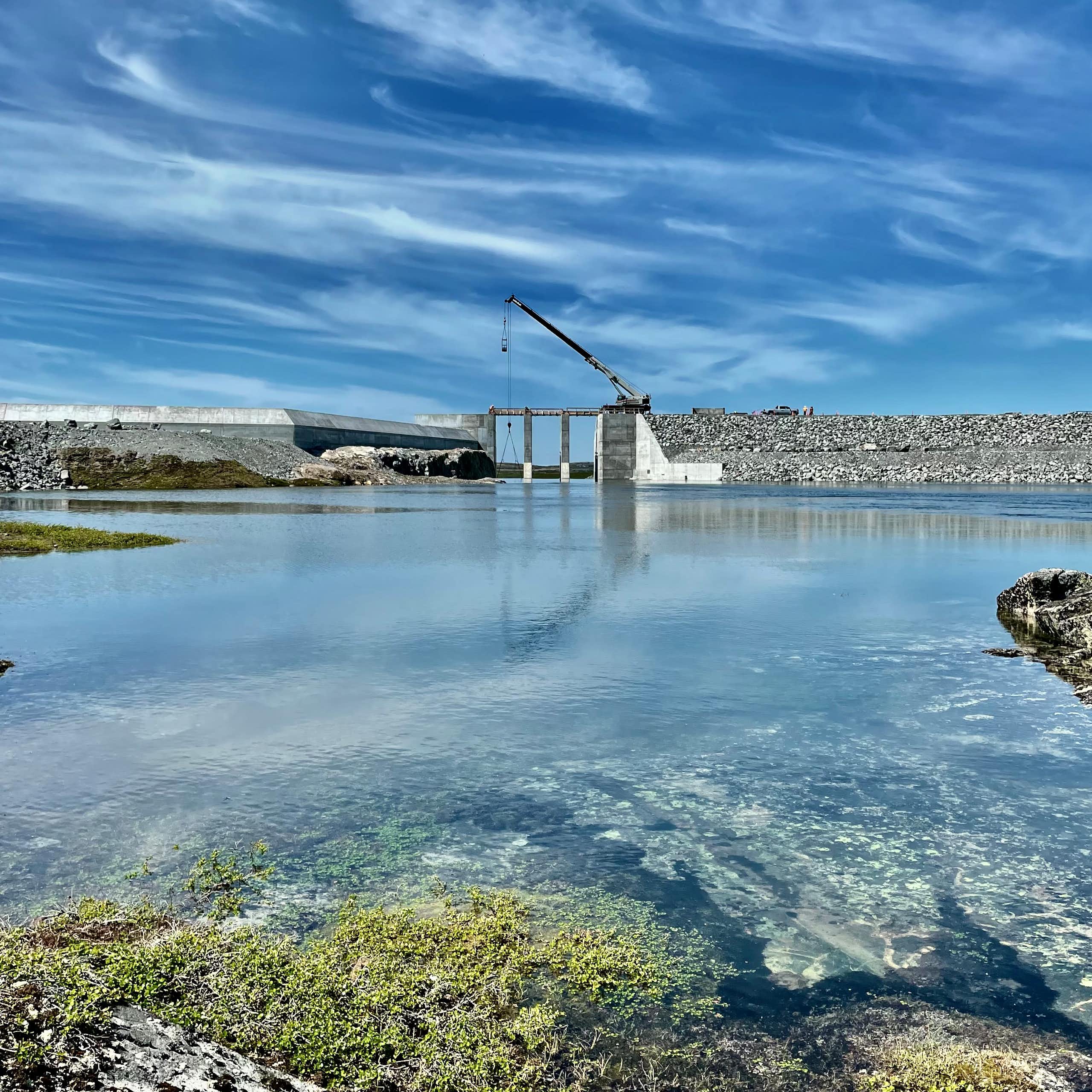 Un barrage hydroélectrique est en construction