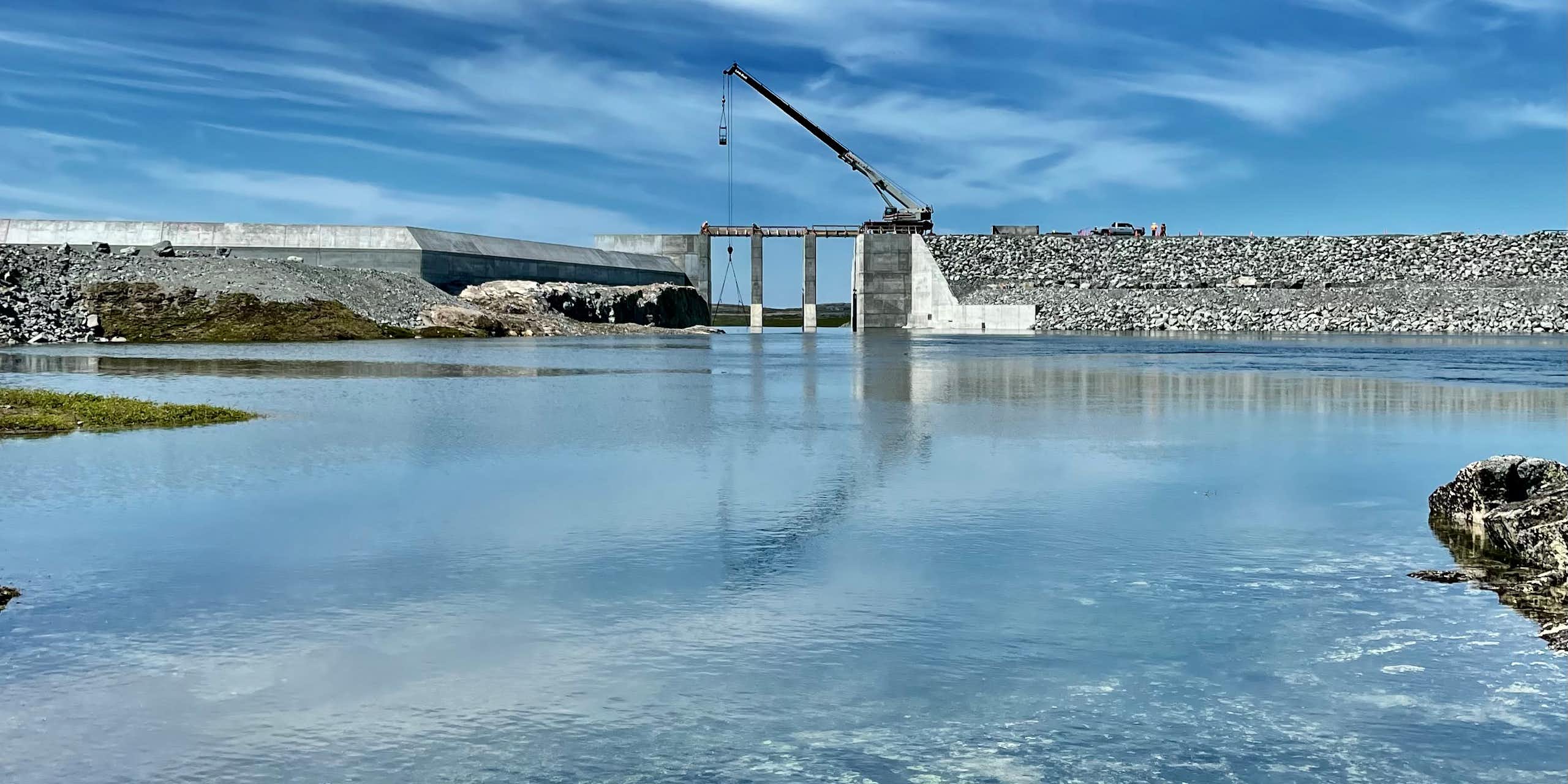 Un barrage hydroélectrique est en construction