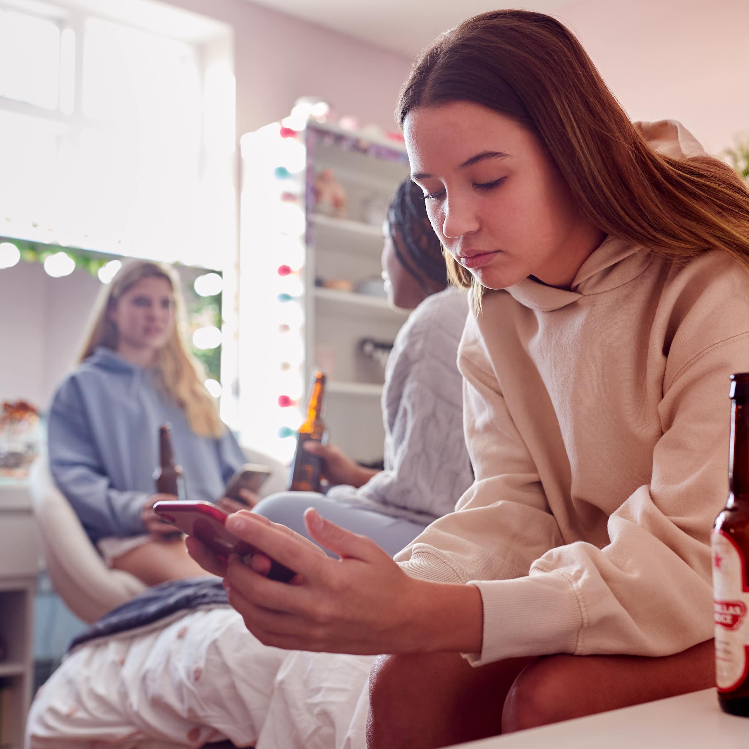 ¿Qué puede llevar a una adolescente a ligar con alguien que la trata mal?