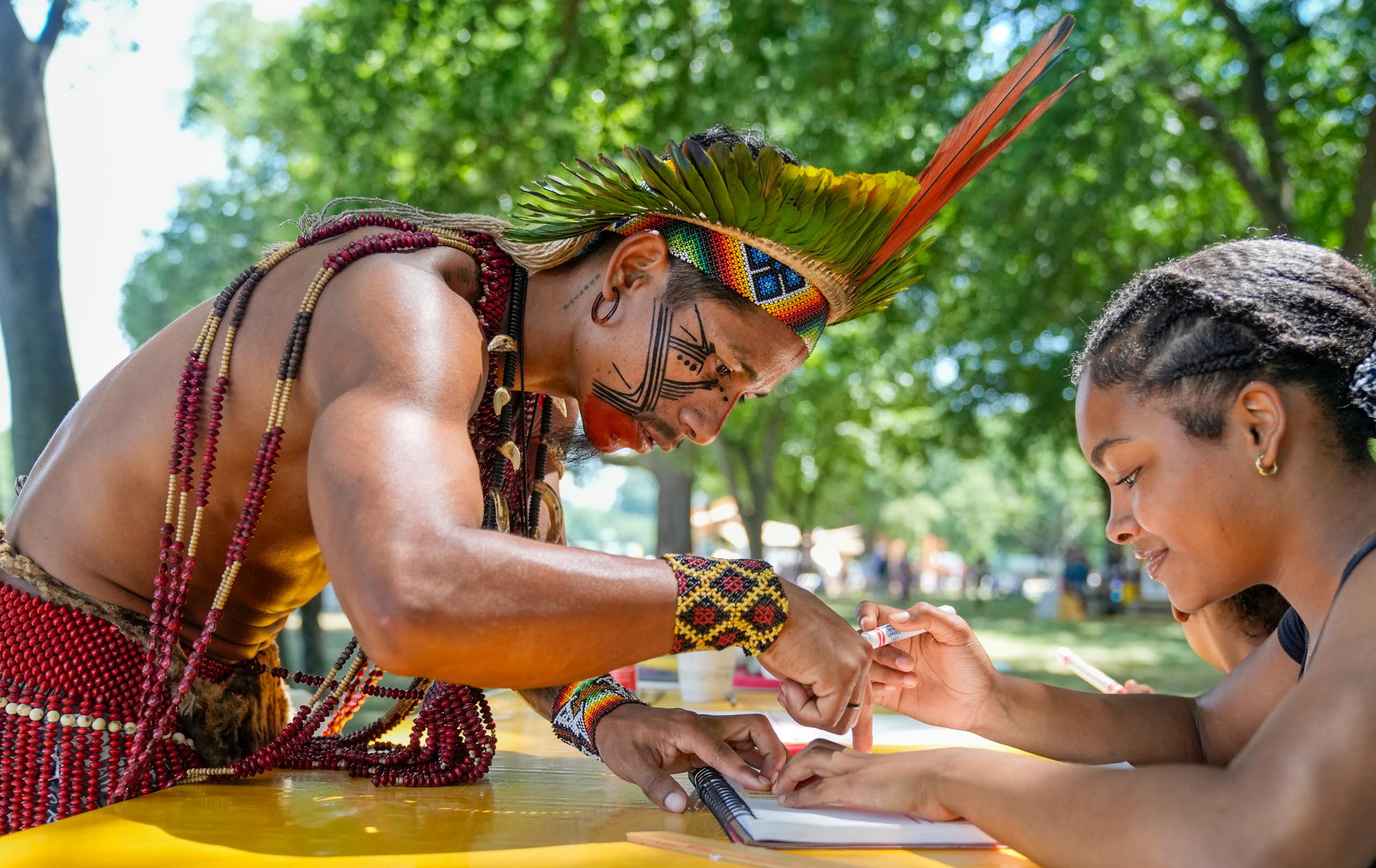 Línguas indígenas: a diversidade e a riqueza desconhecidas dos idiomas nativos do Brasil