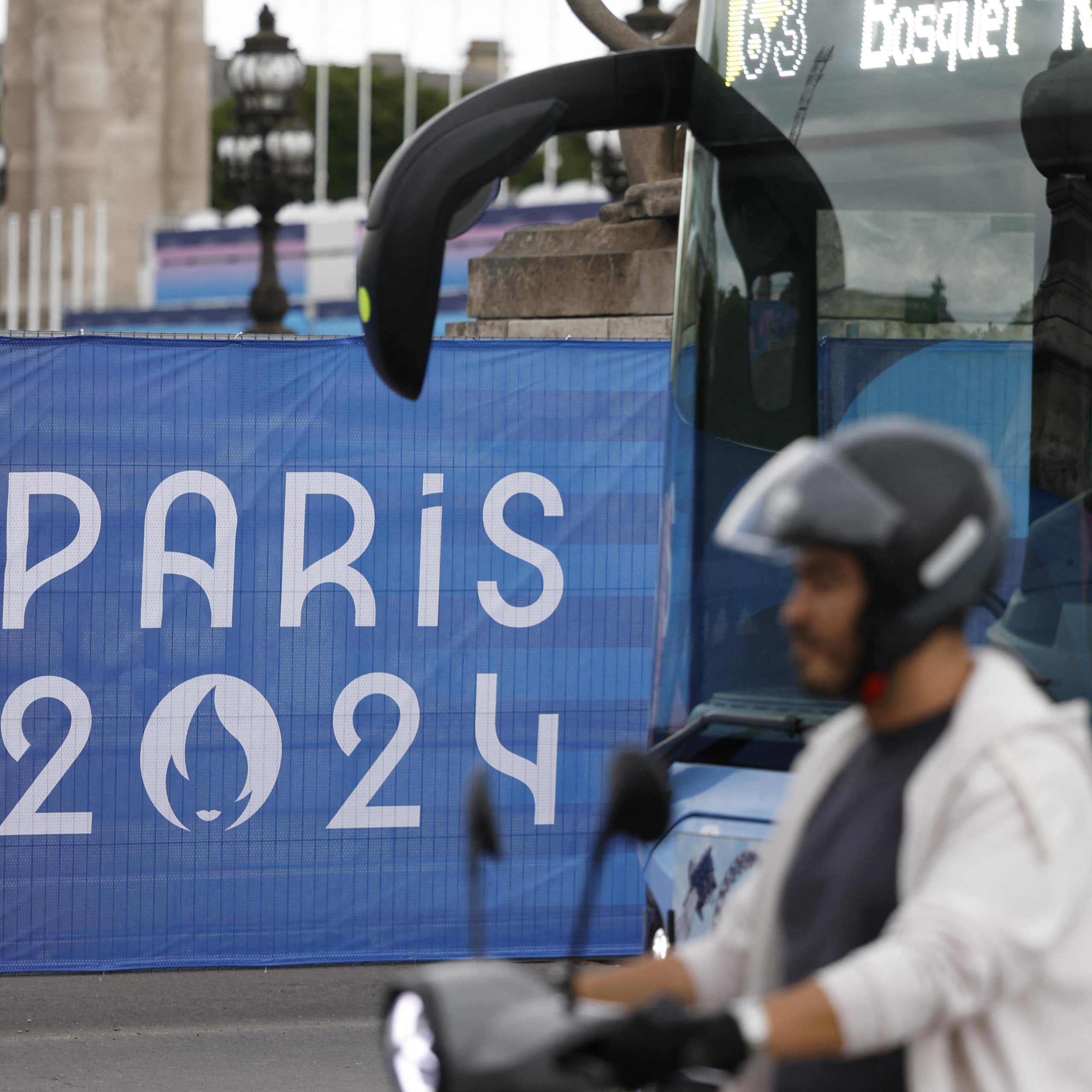 83 bottles of wine per person: how experts are calculating the Paris Olympics’ carbon footprint