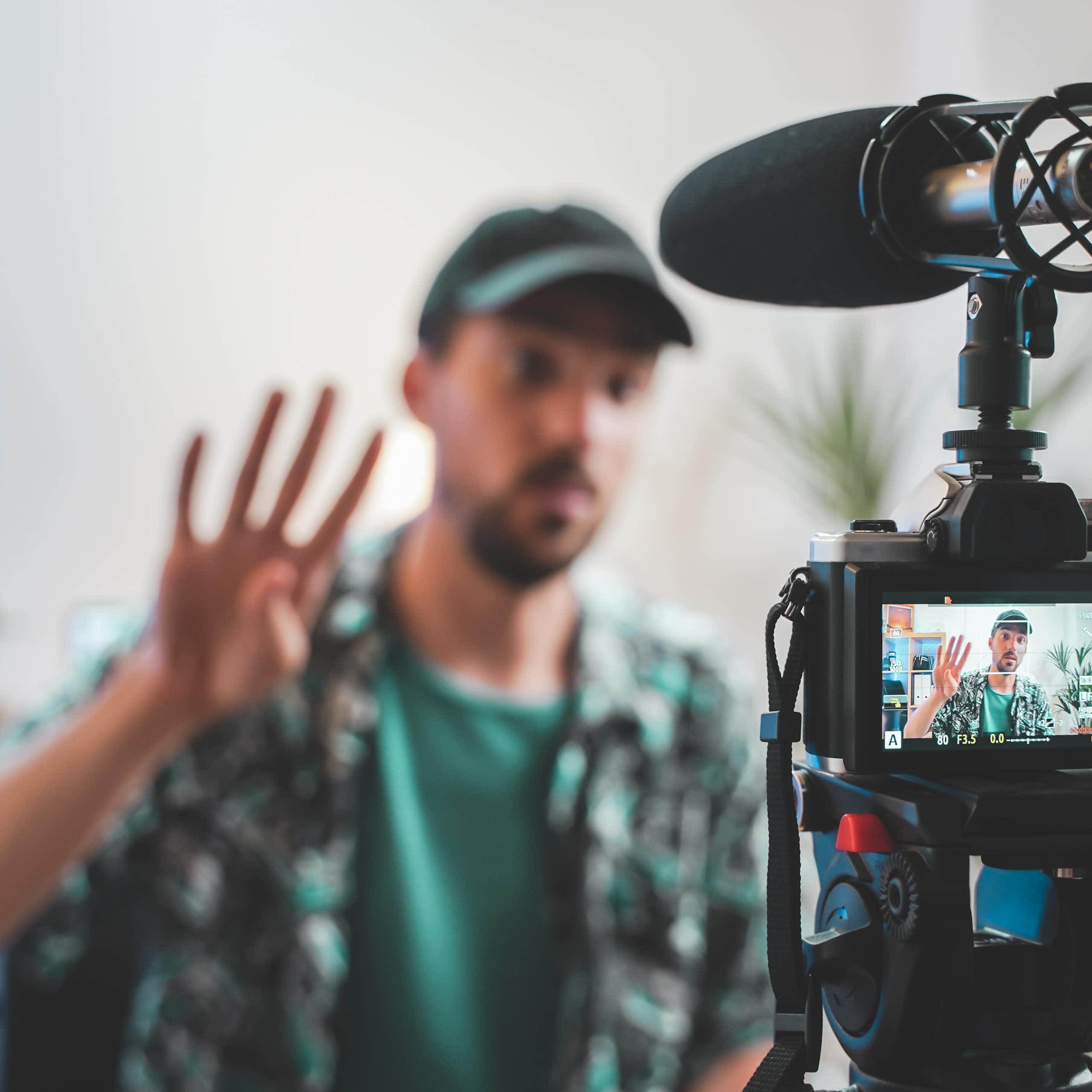 Estas son las tácticas de los nuevos ‘influencers’ políticos para generar seguidores